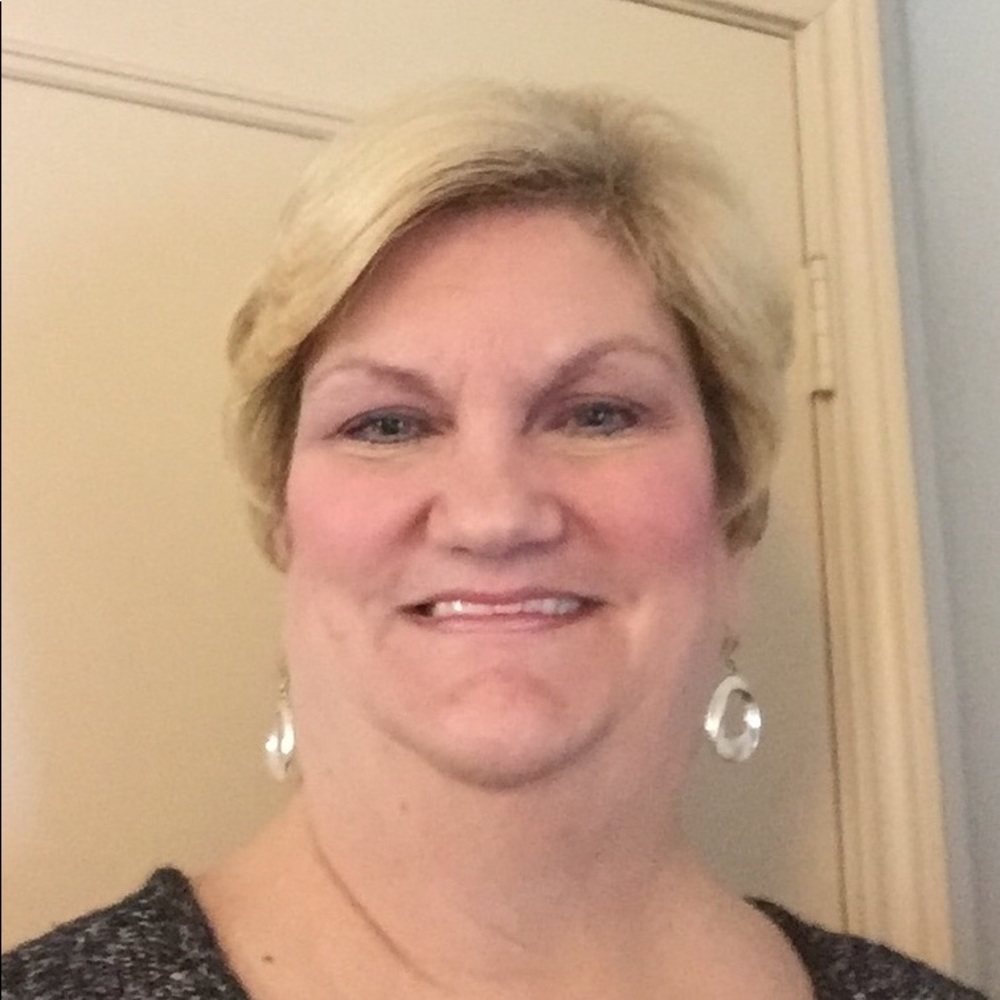 Meet your Posher, Laurie